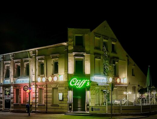 Cliff’s Restaurant, Bar & Biergarten