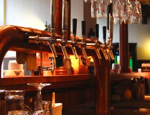 Country Cheers / Sky-Sportsbar