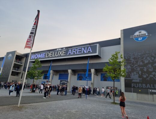 Home Deluxe Arena