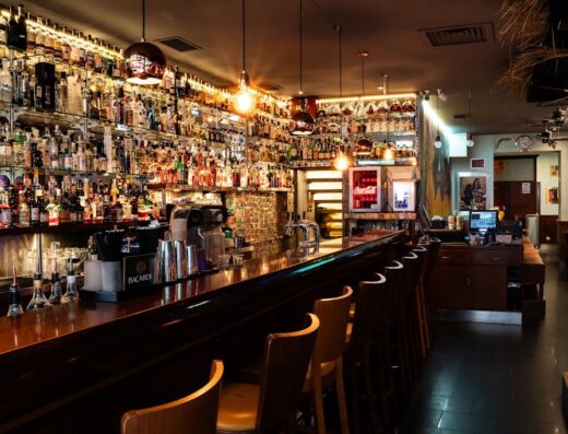 KAKADU’S Steakhouse & Burger & Bar