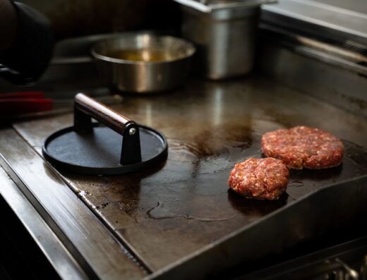 KAKADU’S Steakhouse & Burger & Bar