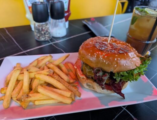KAKADU’S Steakhouse & Burger & Bar