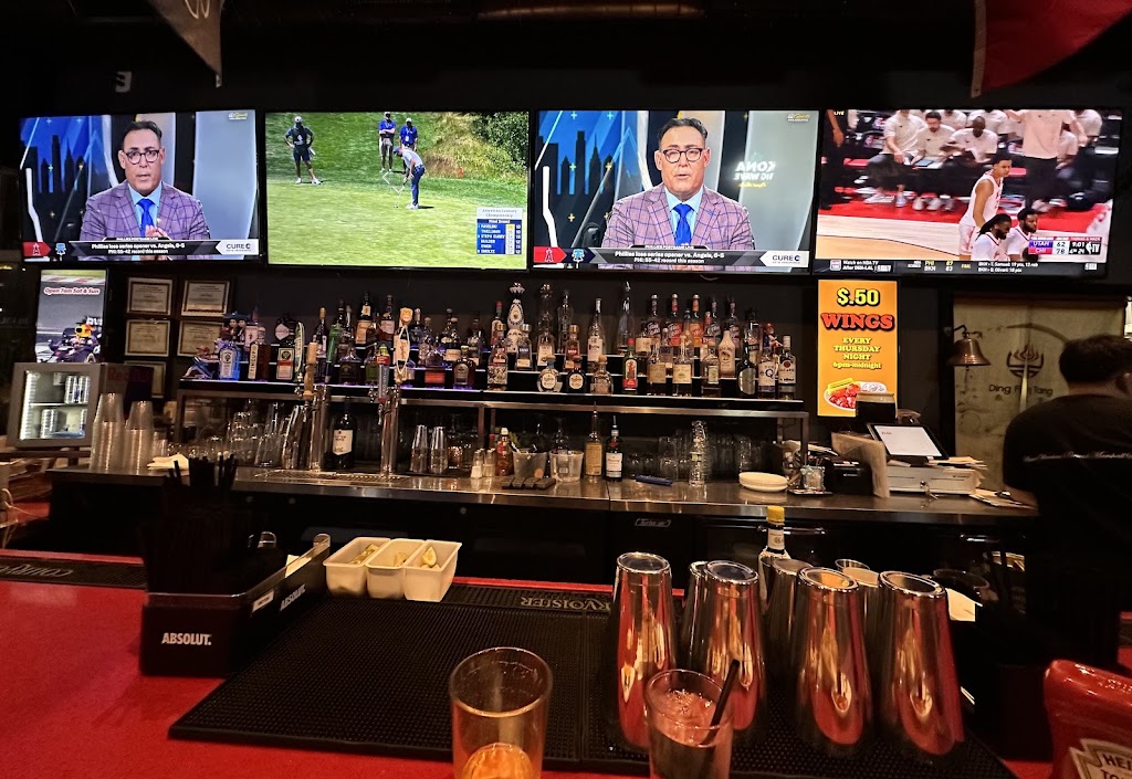 Philadelphia Football Travel Guide: Stadium, Hotels, Transport and Matchday Tips 8 lion sports bar 4