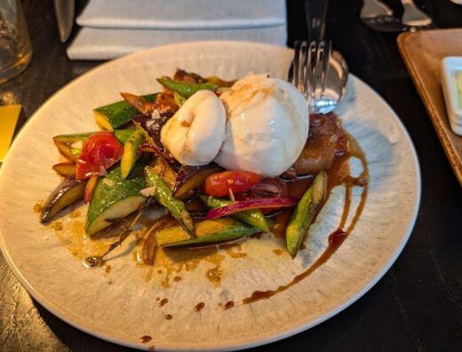 [m]eatery restaurant & botanist bar Hamburg