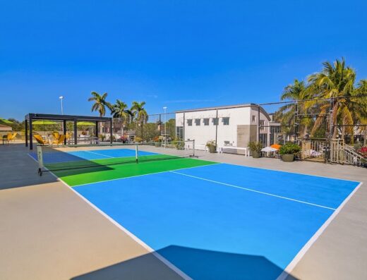 Naples Park Central Hotel