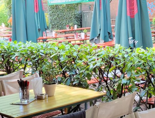 Old MacDonald Burger-Restaurant, Biergarten und Sportsbar