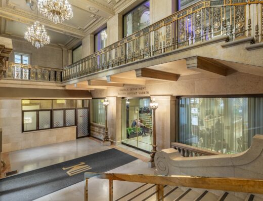 One King West Hotel & Residence