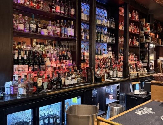 Oscar Wilde‘s Irish Pub & Whiskey Bar