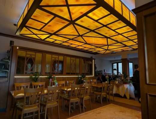 Parsia Restaurant