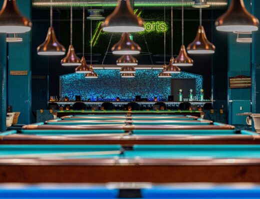 Pool Sports Billard / Dart / Tischtennis / Bar