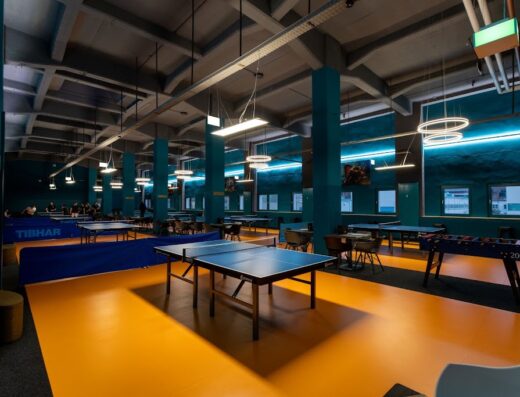 Pool Sports Billard / Dart / Tischtennis / Bar
