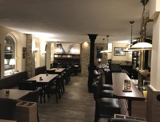 QUINTS – Café | Restaurant | Lounge
