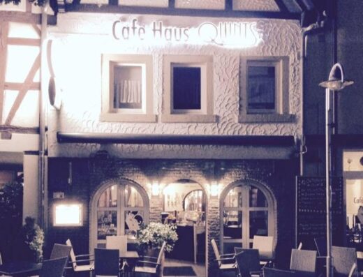QUINTS – Café | Restaurant | Lounge