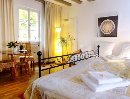 Rhein River Guesthouse