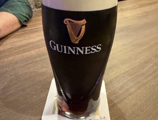 “The Pògs” – Irish Pub