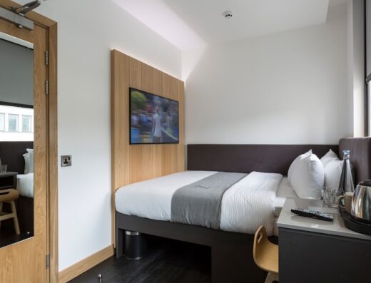 The Z Hotel City